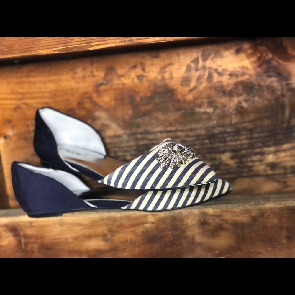 Chico's Linen Rhinestone Flat